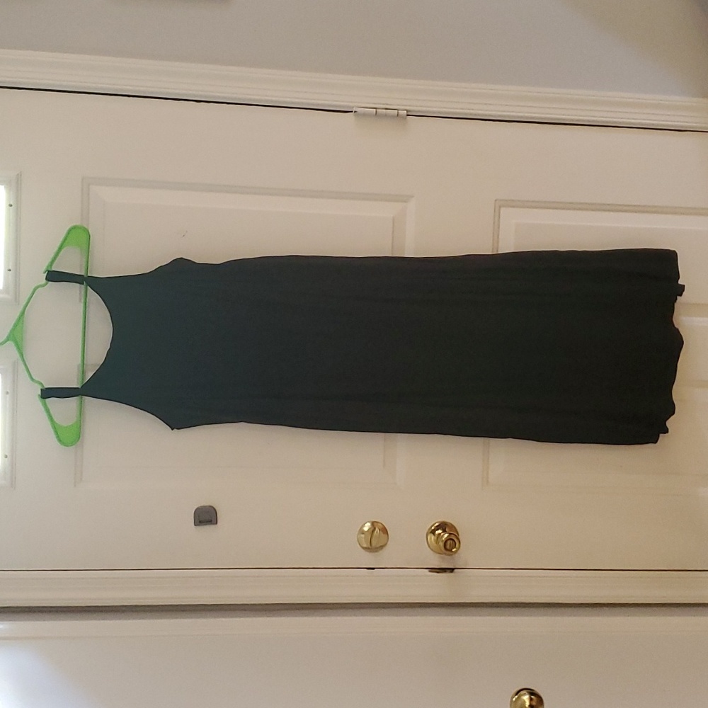 Dresses - Picture 2 of 2
